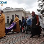 В храмах Крыма помолились о мире на Украине7