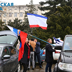 В Крыму прошёл масштабный автопробег в поддержку президента и армии - фото3