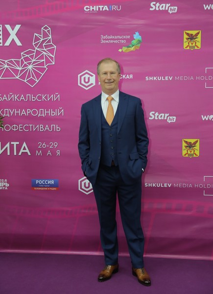 Председатель Оргкомитета Кинофестиваля — Виктор Шкулев2