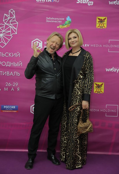 Дмитрий Харатьян и Анна Ардова появились в стиле рок3