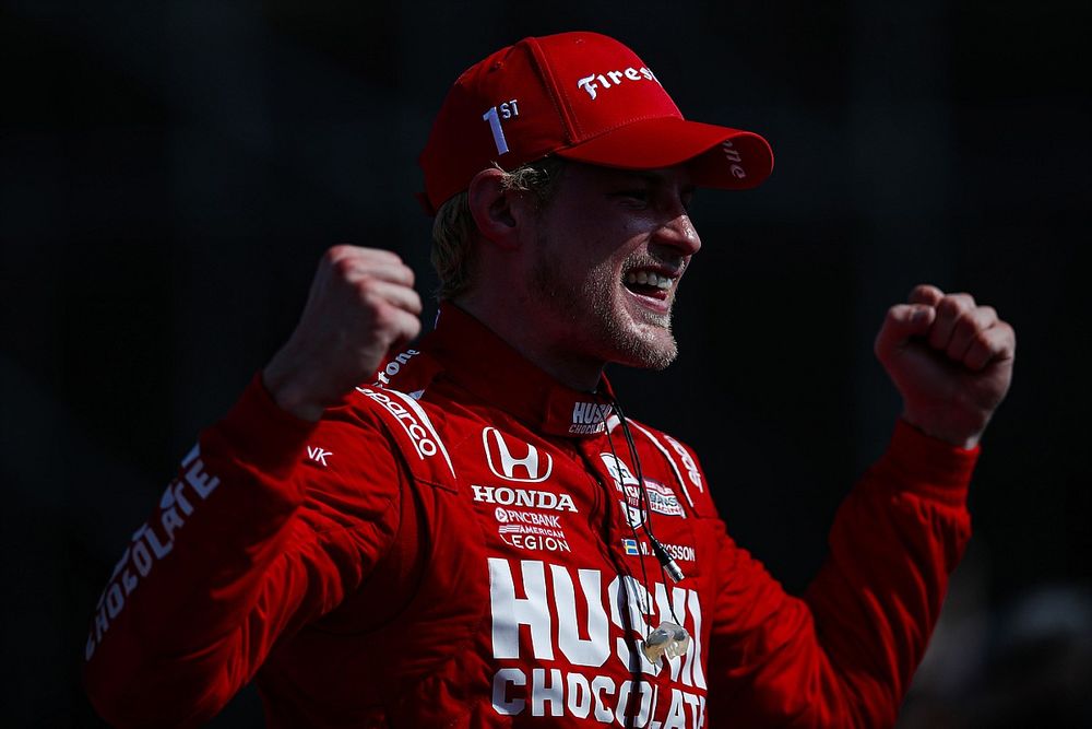 Эрикссон выиграл богатую на события гонку открытия сезона IndyCar1