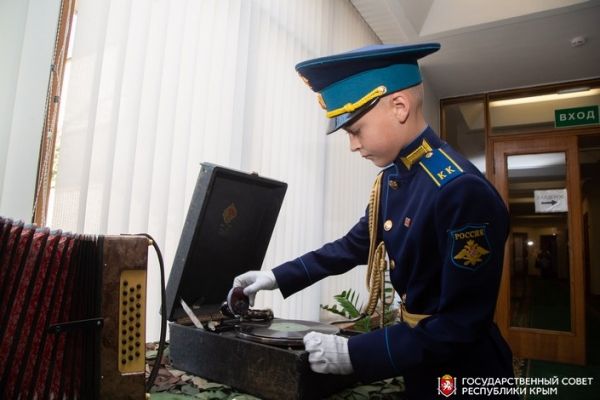 Владимир Константинов: Школьные музеи несут поучительную миссию для молодежи, связывая поколения3